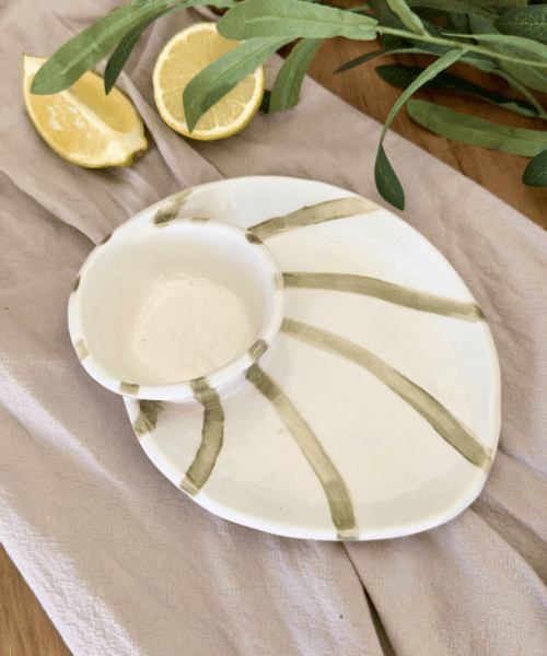 Plato Voluta S | Líneas Verde Olivo